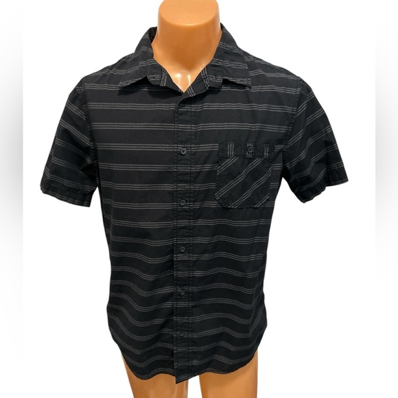 Tony Hawk Shirt Mens Extra Large Short Sleeve Button Black & White Striped Shirt - Picture 1 of 10